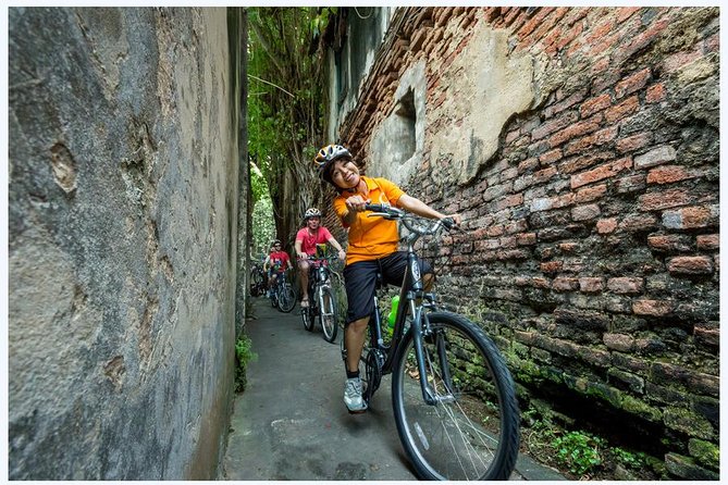 Past and Present Bike Tour of Bangkok - Chinatown by bicycle, alley by alley
