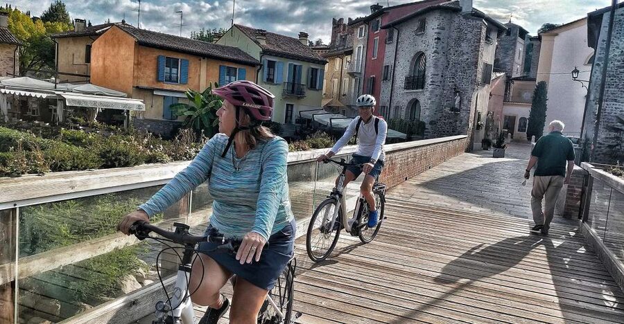 Peschiera del Garda: Lake Garda & Borghetto E-Bike Tour - Key Points