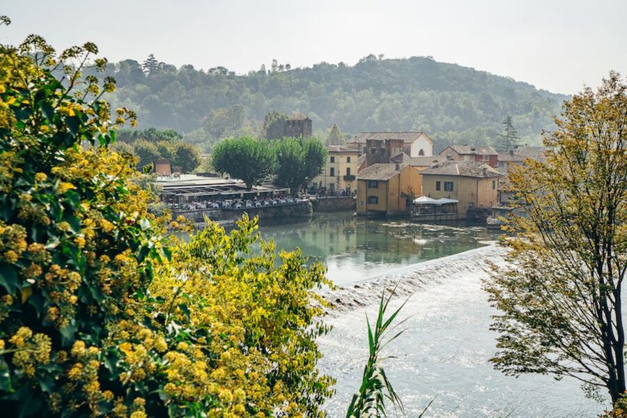 Peschiera del Garda: Lake Garda & Borghetto E-Bike Tour - Starting in Peschiera del Garda