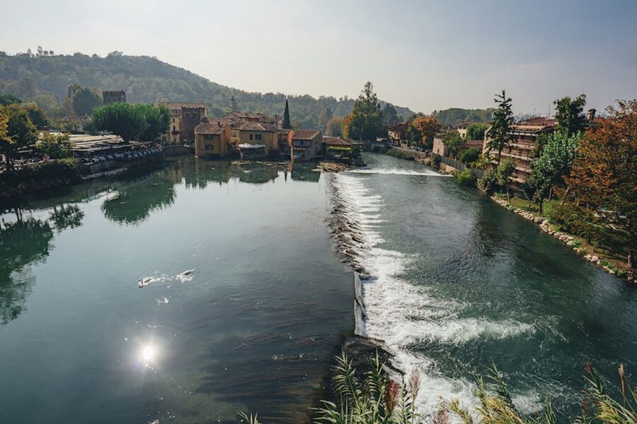 Peschiera del Garda: Lake Garda & Borghetto E-Bike Tour - The First Miles Along Lake Garda