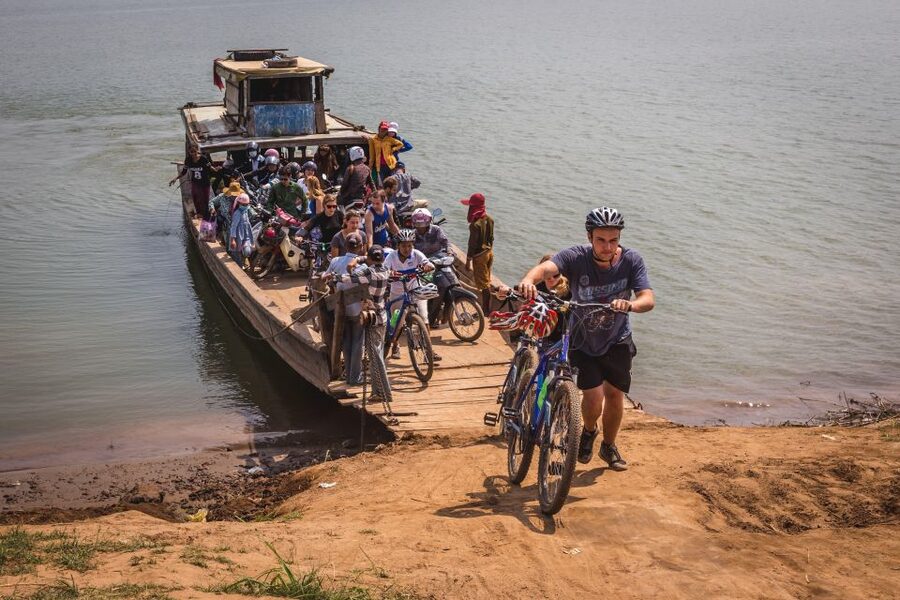 Phnom Penh: Mekong Islands & Silk Islands Guided Bike Tour - Why this half-day ride works so well