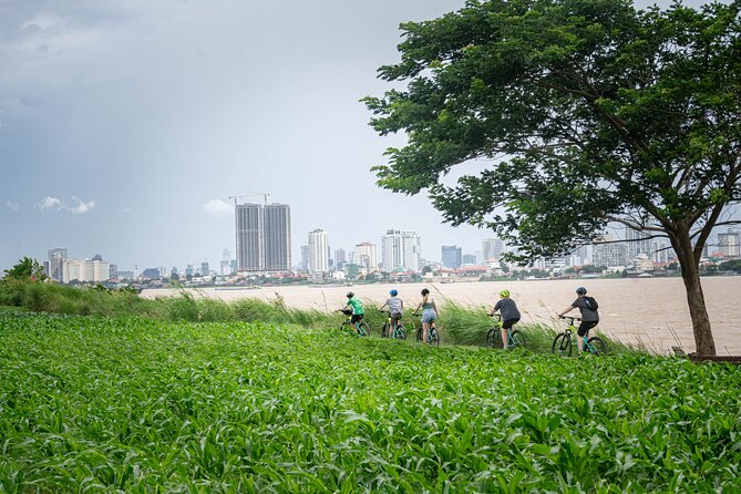 Phnom Penh Silk Island Bike Tour/ E-Bike or Tuk Tuk - Choosing the bike, e-bike, or tuk tuk option