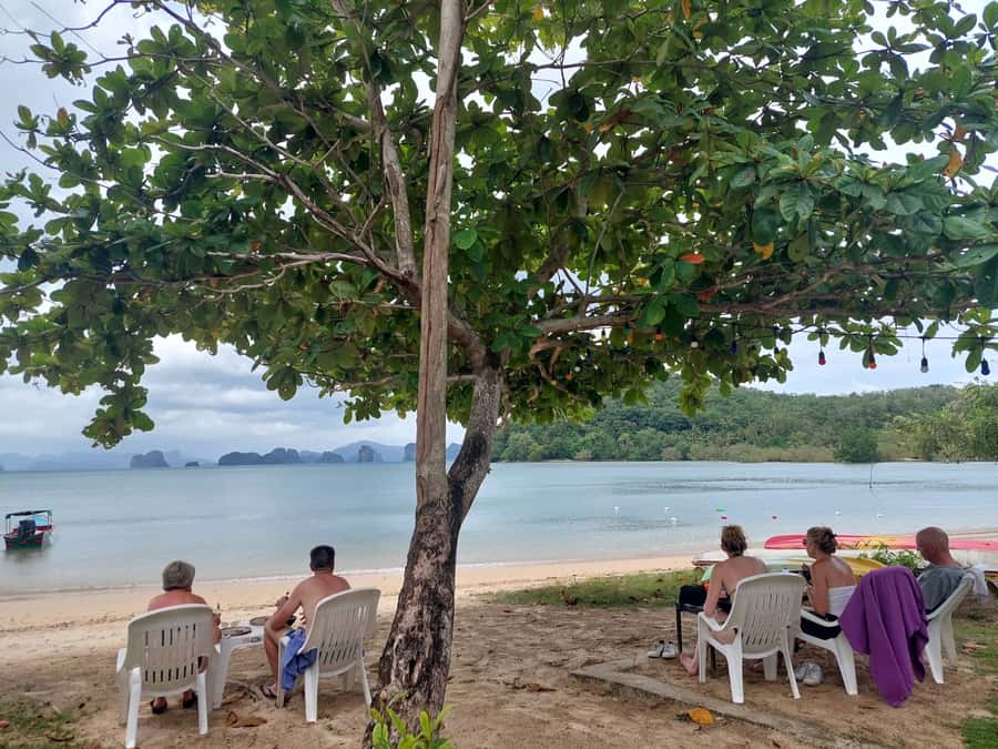 Phuket: Yao Island Cycling and Beach Day-Trip - A café break and time to slow down