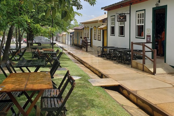 Pirenópolis, the charming baroque city inaugurated in 1723 in the gold cycle - Salto Corumbá and the Serra dos Pirineus