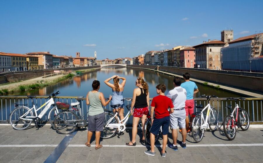 Pisa: Historic Center Tour by Bike Self-Guided - How the app and audio guide perform
