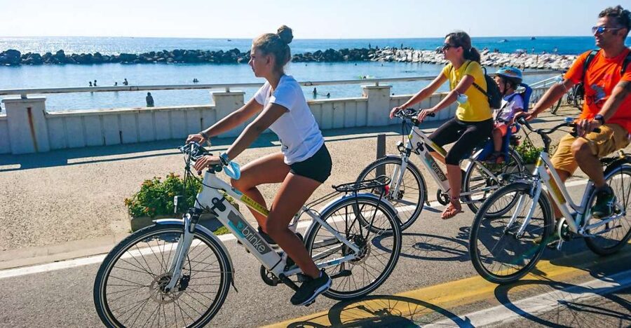 Pisa: Self-Guided tour to the sea by E-Bike - Following the Ciclopista del Trammino