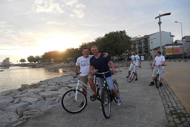 Porto Downtown and Sightseeing Bike Tour - Starting at Rua João das Regras 62