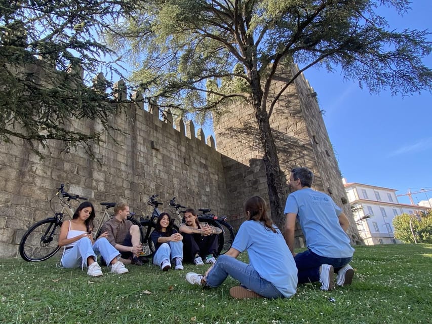 Porto: Guided e-bike tours in Porto and Gaia - Starting at Praça da Batalha in central Porto