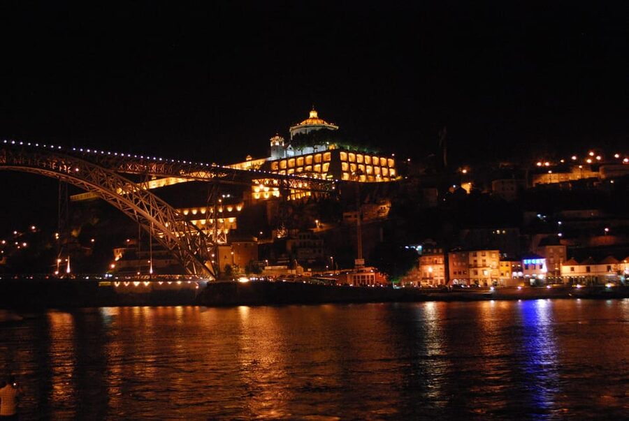 Porto: Guided e-bike tours in Porto and Gaia - A route that can reach the Atlantic
