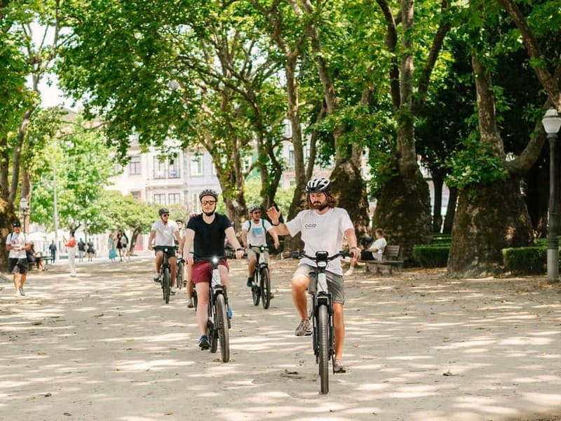 Porto: Highlights in 3 Hours E-Bike Tour - Cais de Gaia and Serra do Pilar: the big opening view