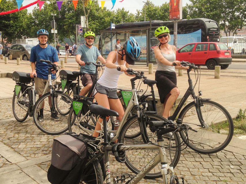 Porto: Historic e-Bike Tour with a guide - Starting beside the Douro in Miragaia