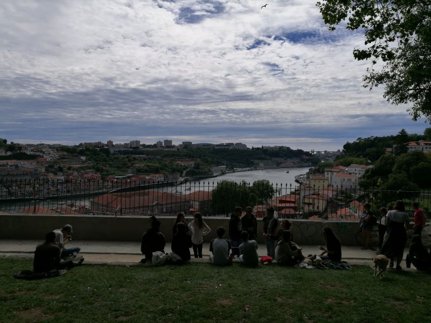 Porto: Riverside Panoramic E-Bike Tour - Arrábida Bridge: a high point for photographs