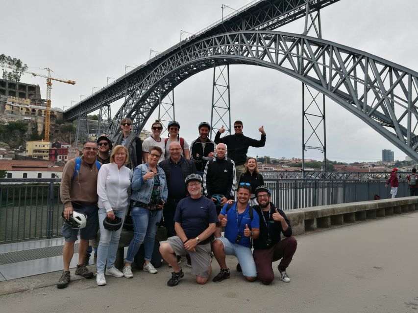 Porto: Riverside Panoramic E-Bike Tour - Jardim do Cálem: a calmer pause by the water