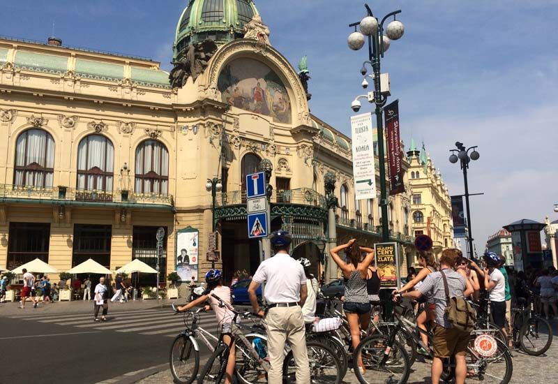 Prague: Classic City Bike Tour - Kampa Park and the John Lennon Wall