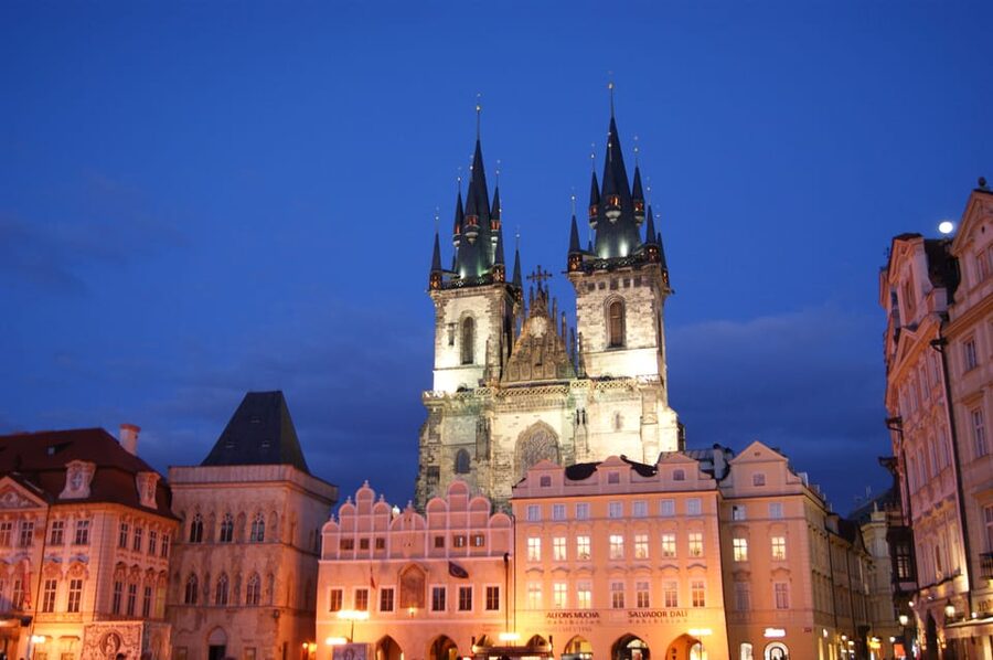 Prague E-Bike City Ride tour : 2hrs - Mala Strana and Kampa Park slow the pace