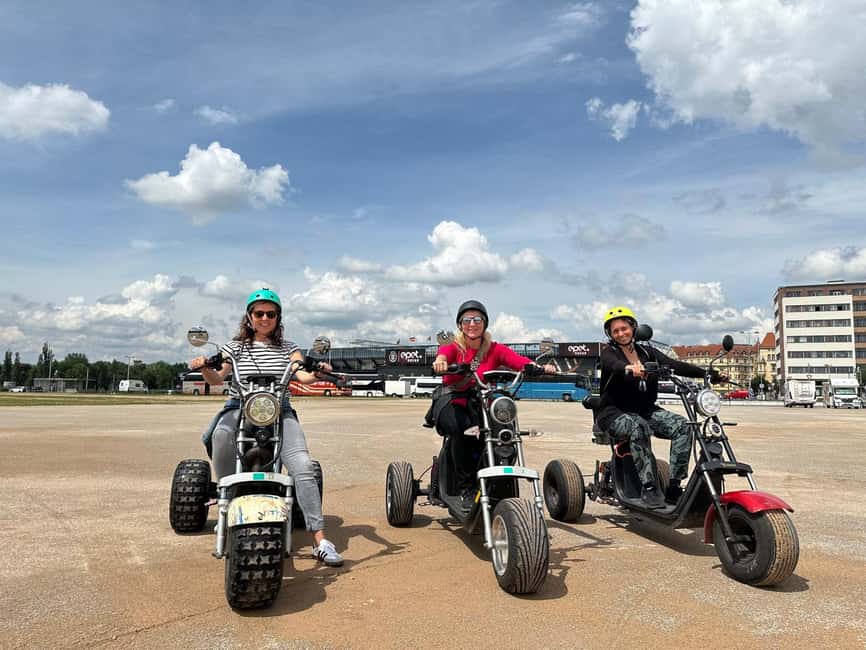 Prague: Heart of Prague Electric Tricycle Scooter Tour - Prague Castle and the Strahov route