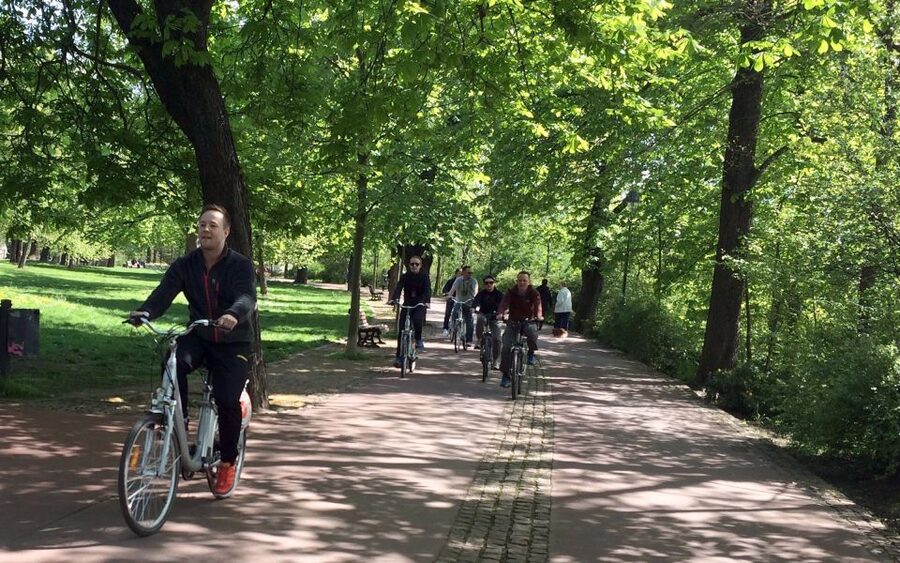 Prague: Stunning Viewpoints, Castle, City & Park Bike Tour - Is $88 a fair price?