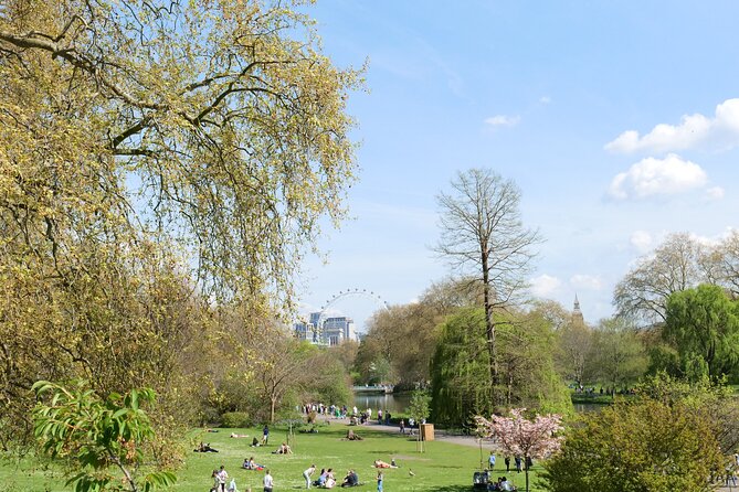 Private Bike or eBike Gold Classic Tour London - Trafalgar Square and Covent Garden