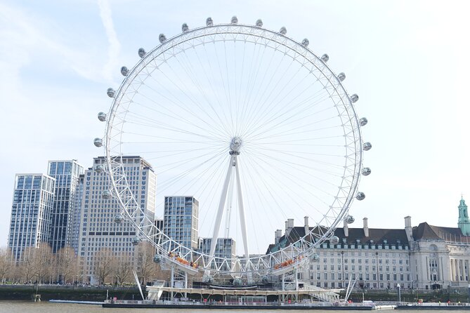 Private Bike or eBike Gold Classic Tour London - The London Eye and Leake Street Arches