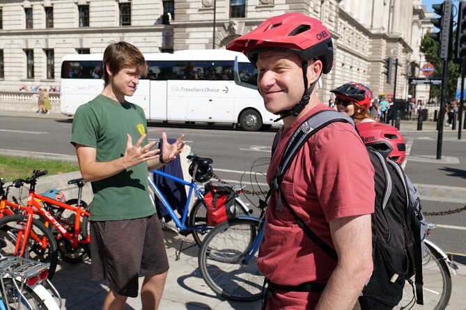 Private Bike or eBike Gold Classic Tour London - What the guides add to the ride