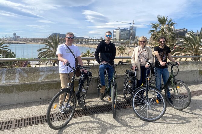 Private electric bike tour - Discovery of Barcelona - From Port Vell to Barceloneta’s shore