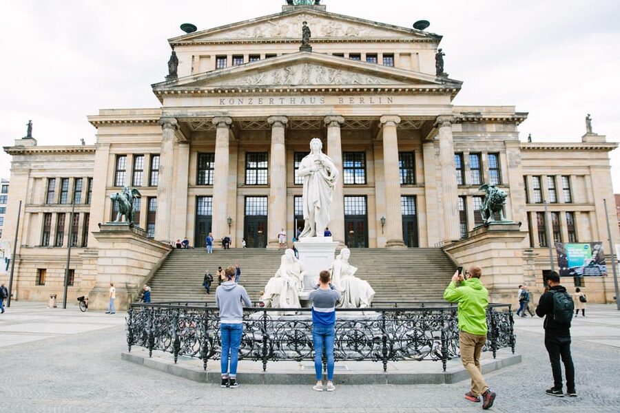 Private Highlights of Berlin Bike Tour - Starting at Alexanderplatz and the TV Tower