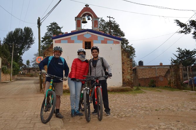 Private Historical Tour in the Sierra Santa Rosa by Bicycle - Santa Rosa de Lima and the old road toward Mexicanos