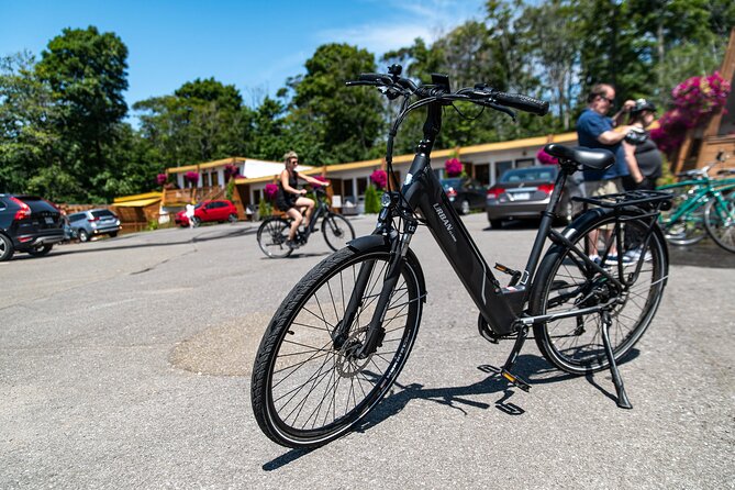 Quebec City - Electric Bike Rental on Ile d'Orléans - What the Electric Bike Feels Like on the Road