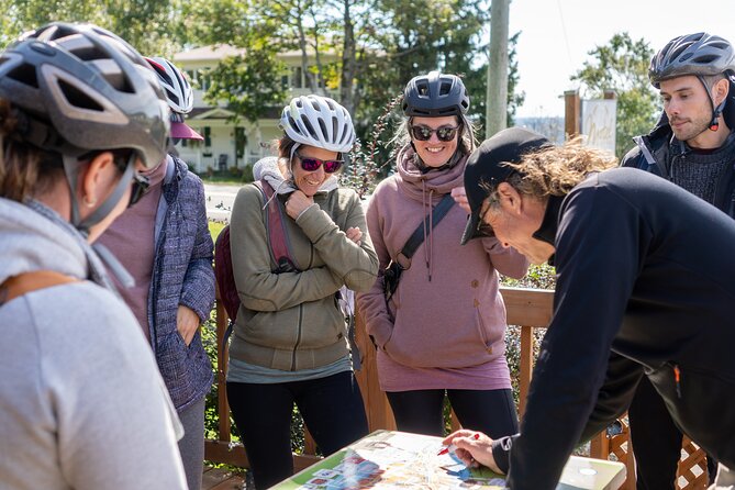Quebec City - Guided E-Bike Tour & Tastings - Ile d'Orléans - Meeting at the Motel Île d’Orléans