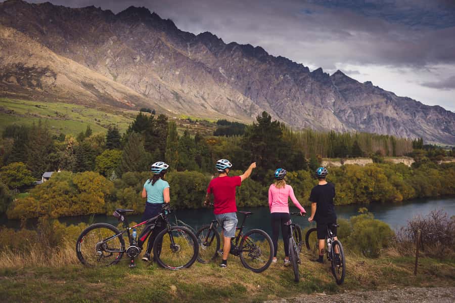 Queenstown: Arrowtown To Queenstown Biking Adventure - Following the Arrow River Toward Morven Ferry