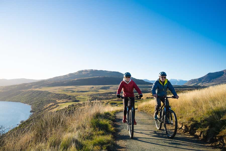 Queenstown: E-bike Hire on the Queenstown Trail - Riding toward Jack’s Point on the Kelvin Peninsula