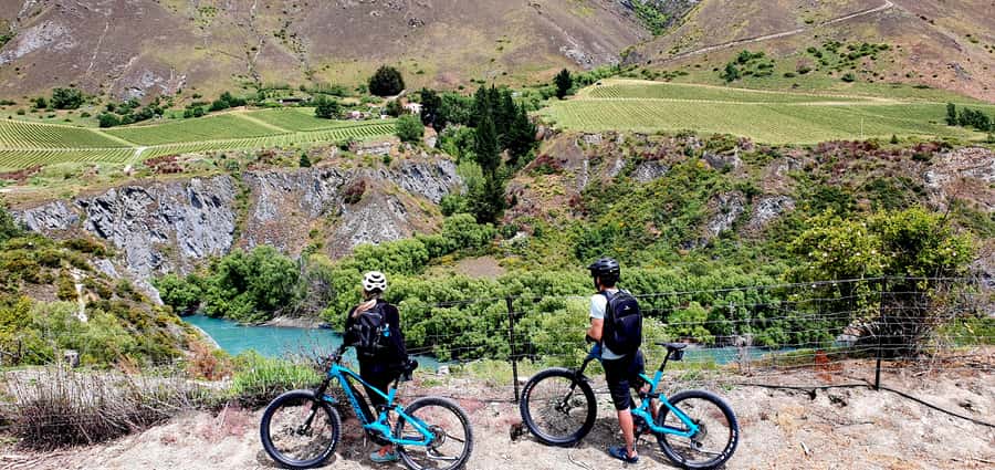 Queenstown: Guided E-Bike Tour with Winery Visits & Tastings - Riding beside the Arrow and Kawarau rivers