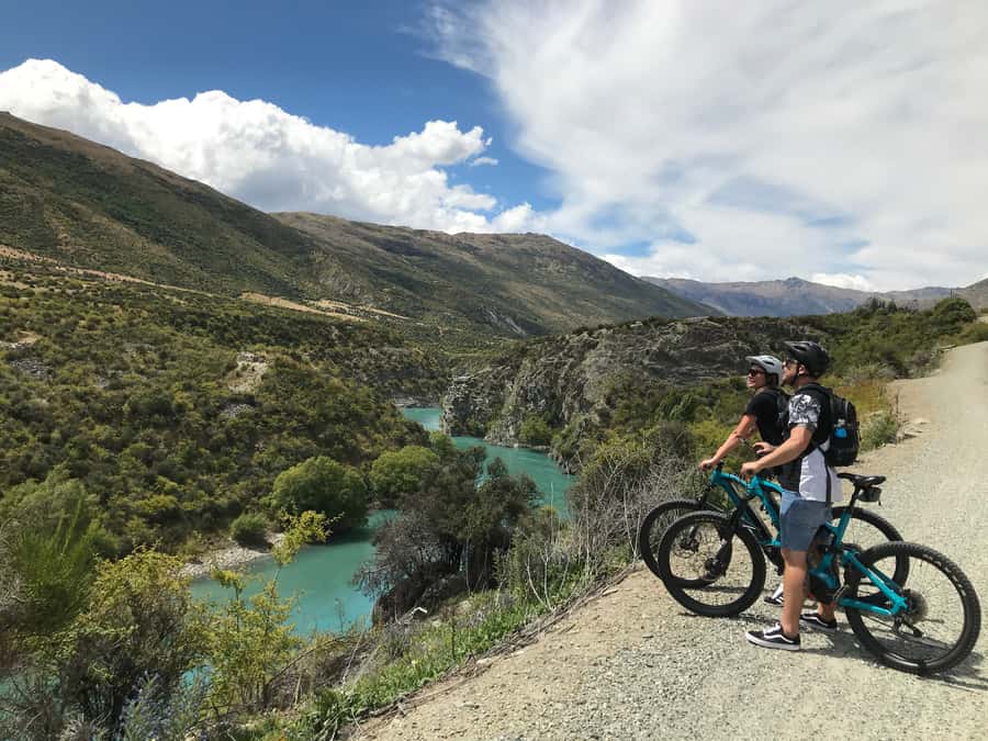 Queenstown: Guided E-Bike Tour with Winery Visits & Tastings - Entering Gibbston Valley by e-bike