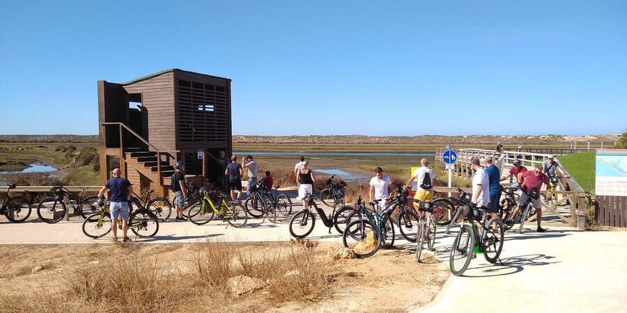 Ria Formosa: Guided Bike Tour (3h), Início na Quinta do Lago - The guides make the difference
