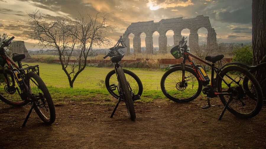 Roma: DELUXE Appian Way Bike Tour, Catacombs Visit & Lunch - Why the Appian Way works so well by e-bike