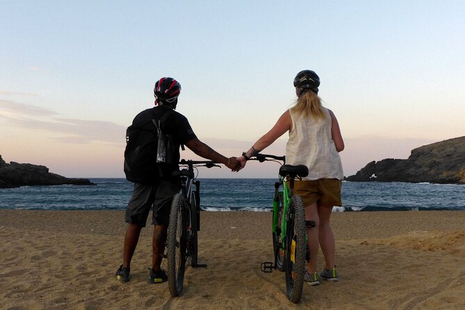 Romantic Cycling Tour with Private Picnic at the beach - How the guides shape the evening