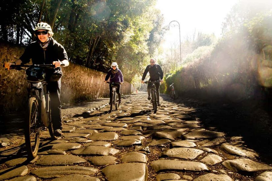 Rome: Appian Way Aqueducts Bike Tour (UPG Catacombs & Lunch) - Why the Appian Way makes a fine break from central Rome