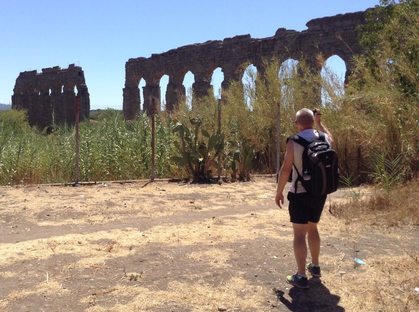 Rome: Appian Way E-Bike Tour Catacombs, Aqueducts & Picnic - Going underground at the Catacombs of St. Callixtus