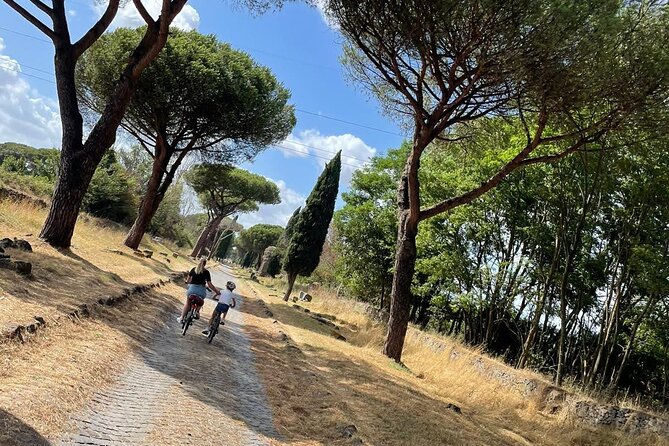 Rome: Appian Way E-bike Tour, Catacombs, Aqueducts & Transfer - The catacombs: a strong opening at San Callisto