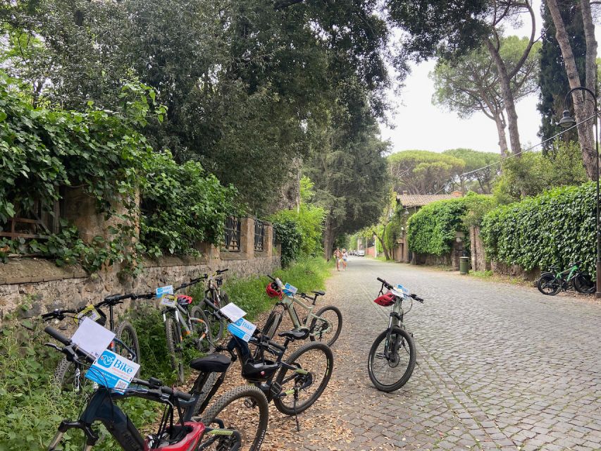 Rome: Appian Way Guided Tour on E-Bike with italian Aperitif - The farmhouse aperitif and local flavors