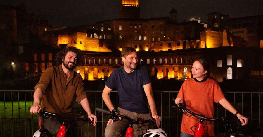 Rome: Cannondale E-Bike Evening Tour with Optional Dinner - Sunset over the Colosseum and Roman Forum