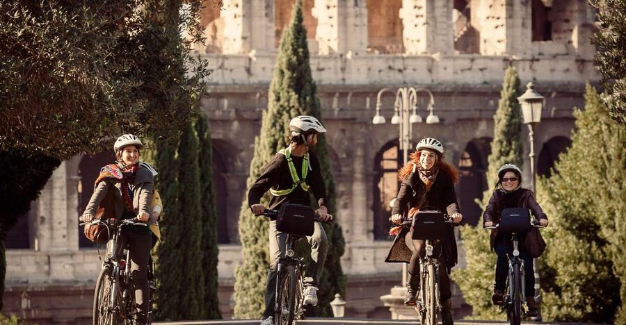 Rome: Cannondale E-Bike Tour of Top Landmarks & More - Guides, safety, and group size