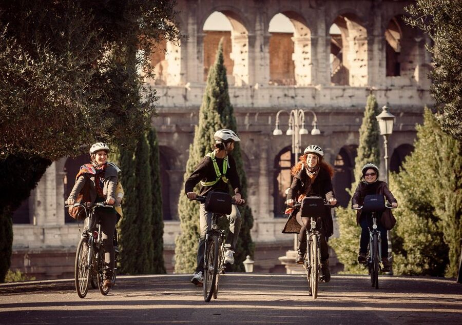 Rome: Cannondale E-Bike Tour of Top Landmarks & More - The Colosseum and Imperial Forums