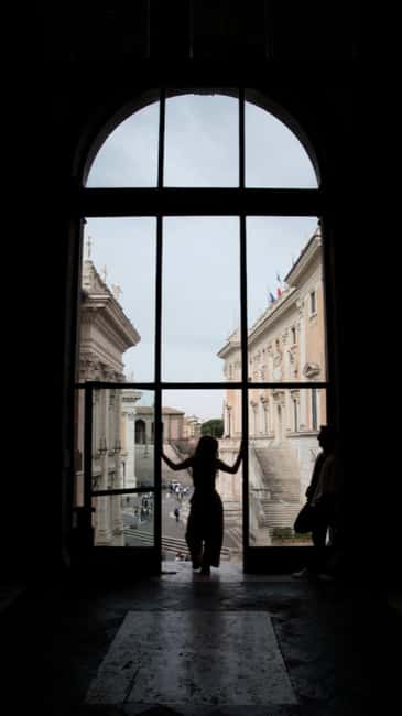 Rome: City Highlights Electric Bike Tour - Guides, group size, and the personal touch