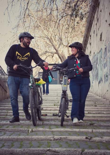 Rome: City Highlights Electric Bike Tour - Starting beside the Tiber