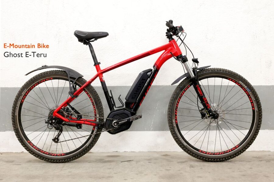 Rome: E-Bike Rental with Helmet and U-Lock - Picking Between the Cannondale and Ghost E-Bikes
