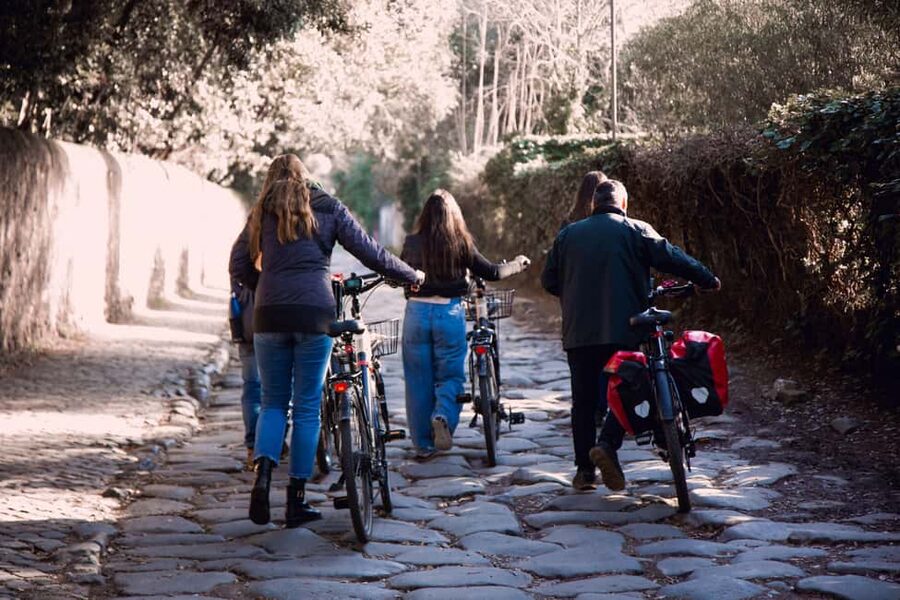 Rome: E-Bike Tour of Appia Antica, Aqueducts, and Caffarella - Porta San Sebastiano and the city walls