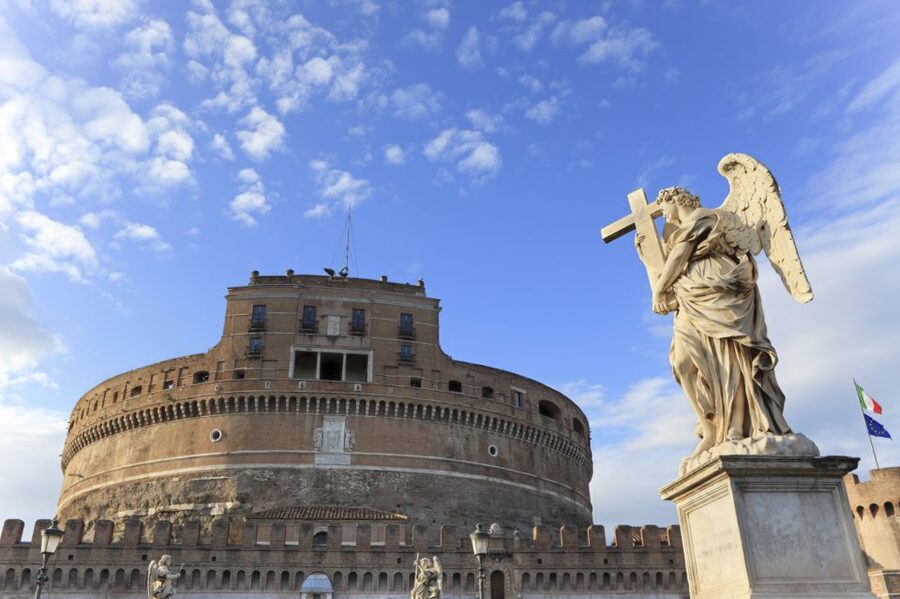 Rome E-Bike Tour – Small Group, Safe Route & Local Guide - Campo de’ Fiori and the streets between sights