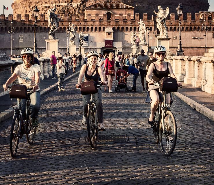Rome: Panoramic Off-the-beaten-track Cannondale E-Bike tour - St. Peter’s Square and Castel Sant’Angelo