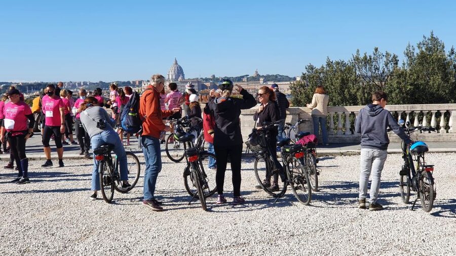 Rome: Villa Borghese E-Bike Tour (Small Group or Private) - Guides, group size, and the feel of the ride